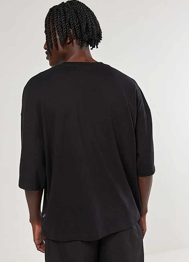 camiseta oversized cropped malhão