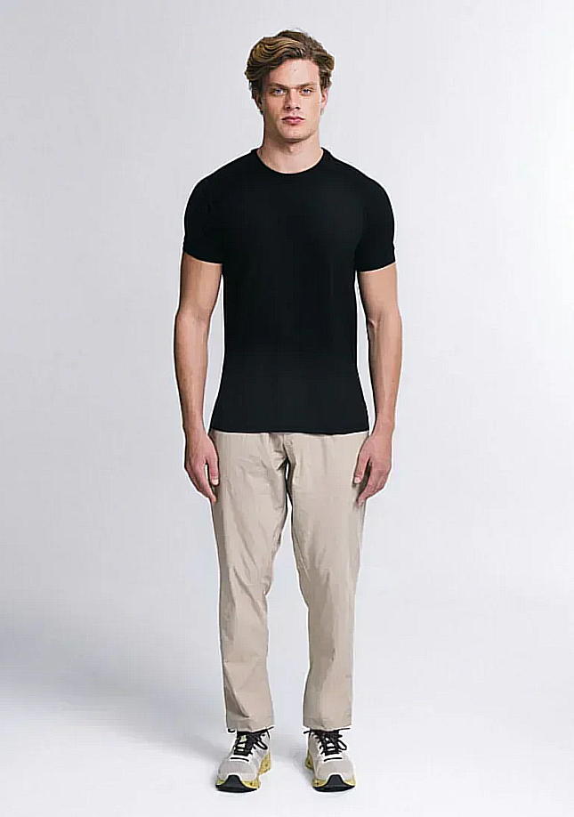 Urbanix Essential® Camiseta Modal Slim Masculina